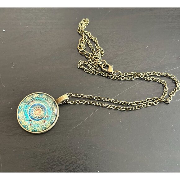 Kaleidoscope Pendant Chain Necklace Gold Tone Indian Mandala Om Hippy Buddhist - Picture 3 of 6